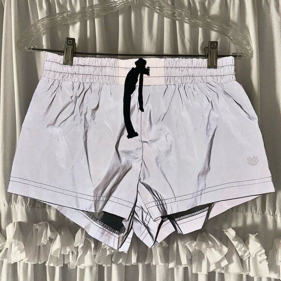 FOREVER 21 SILVER REFLECTIVE ACTIVE SHORTS AND JACKET SET - Picture 3 of 12